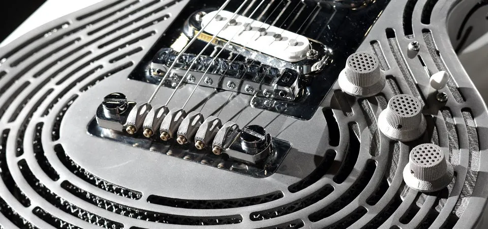 inn_guitar_07.jpg